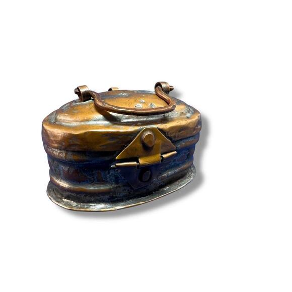 Antique VTG Turkish Hand Hammered Metal Soap Box W/drain Holes Clasp Fitted Lid - Picture 6 of 9